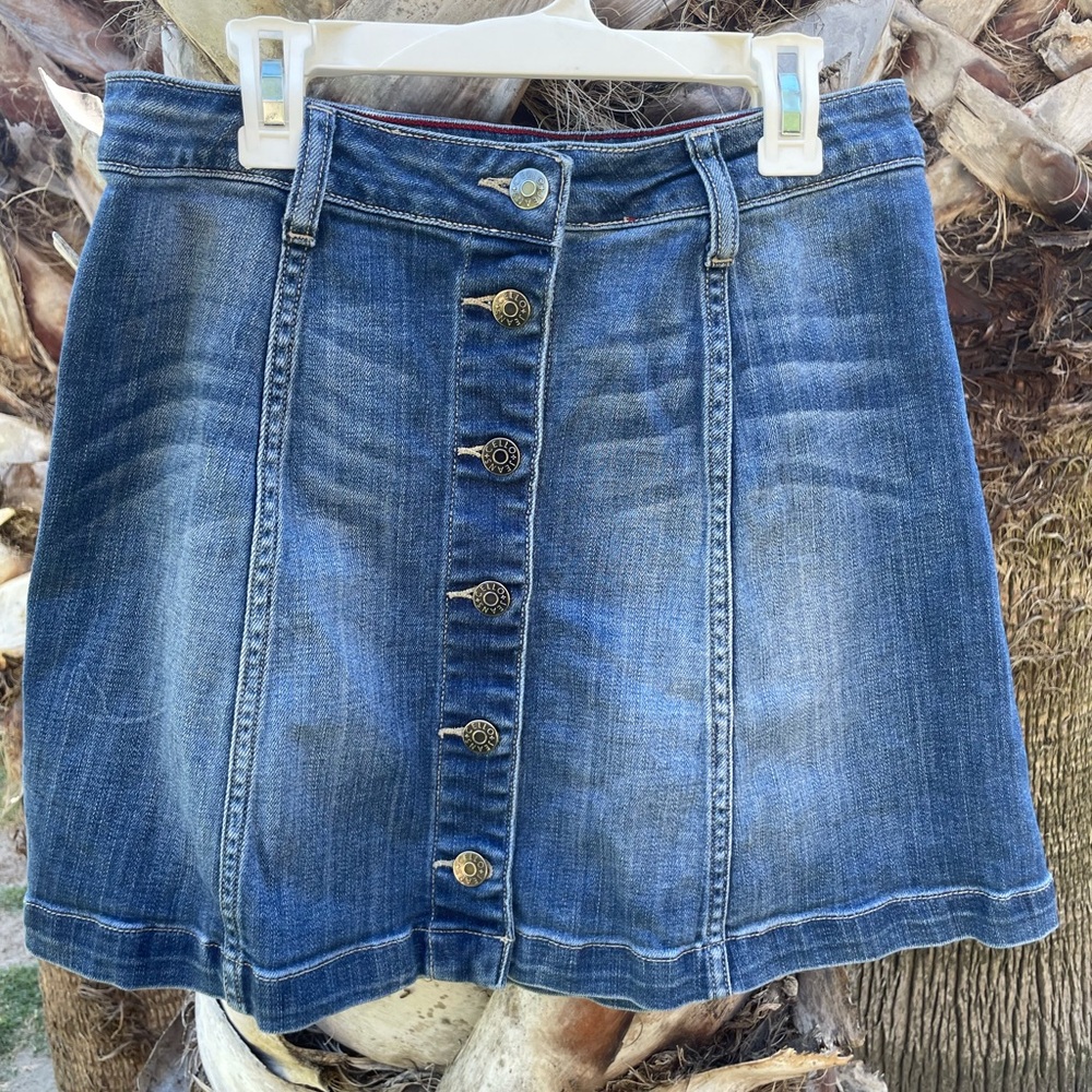 Women’s blue denim Cello skirt button size medium